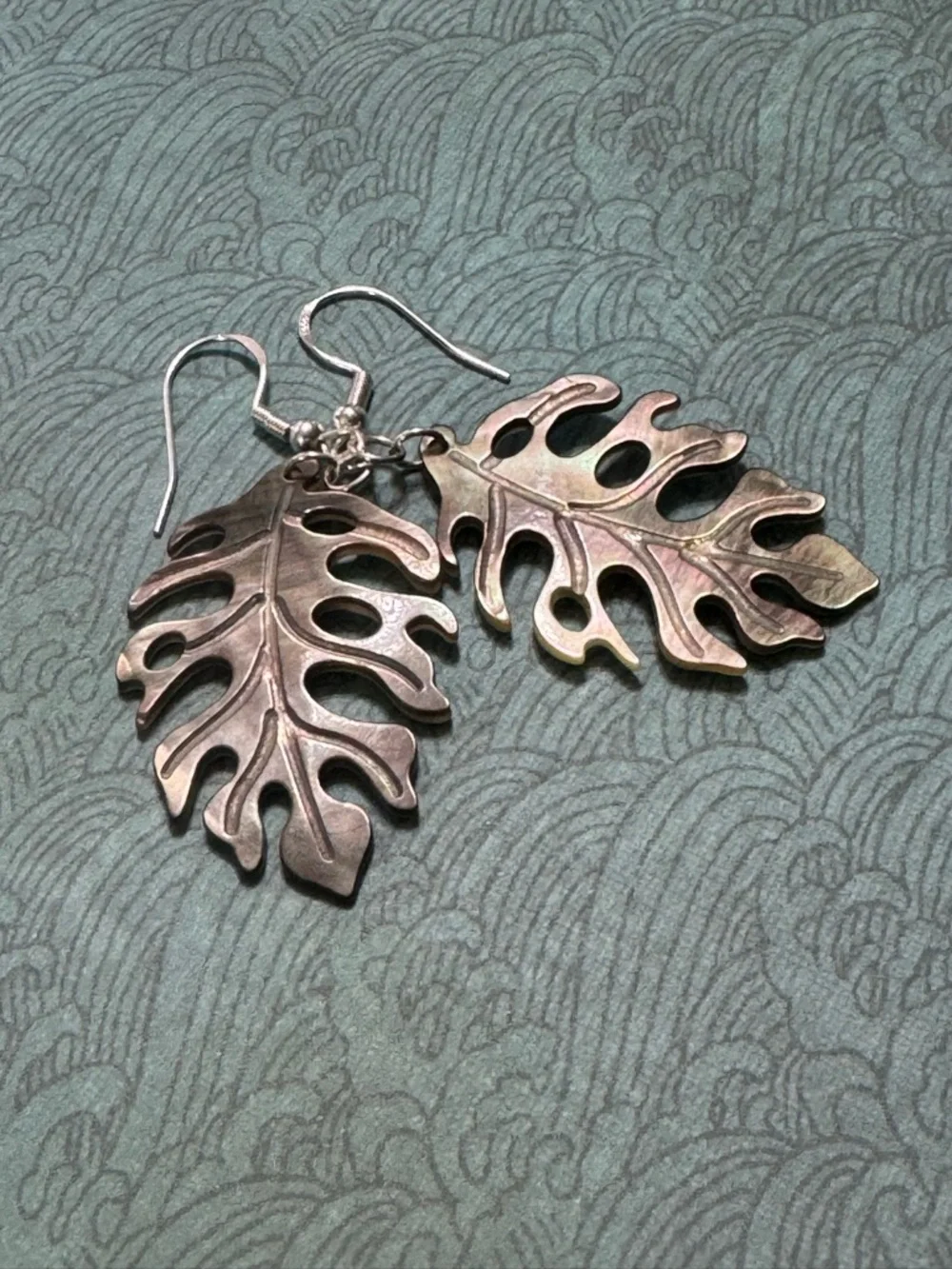 MOTHER OF PEARL MONSTERA LEAF EARRINGS - Picture 2 of 6